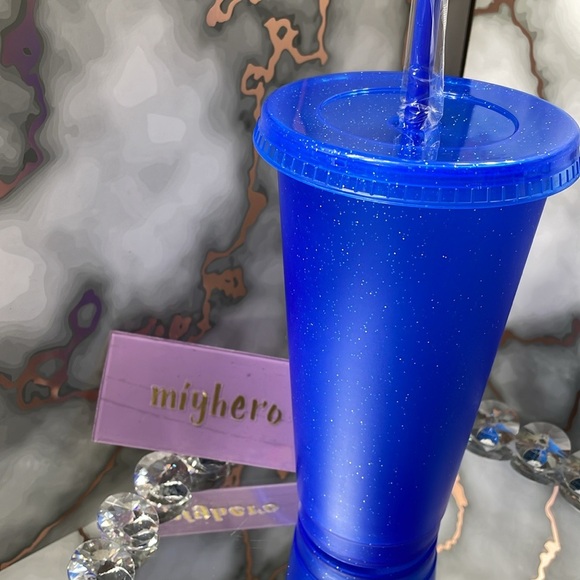 Gift Set - 4pc rainbow love with cosmetic pouch, keychain, earrings and tumbler - Picture 4 of 6